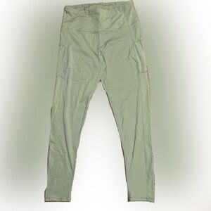 Light green active leggings